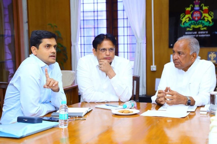 ಕೆಕೆಆರ್‌ಡಿಬಿ ಅಡಿಯ ಸಣ್ಣ ನೀರಾವರಿ ಮತ್ತು ಅಂತರ್ಜಲ ಅಭಿವೃದ್ಧಿಿ ಇಲಾಖೆ ಕಾಮಗಾರಿ ಪ್ರಗತಿ ಪರಿಶೀಲನೆ ನಿಗದಿತ ಅವಧಿಯಲ್ಲಿ ಕಾಮಗಾರಿಗಳು ಪೂರ್ಣಗೊಳಿಸಿ : ಎನ್. ಎಸ್. ಭೋಸರಾಜು