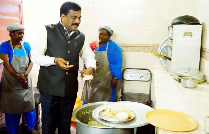 ರಾಜ್ಯ ಮಕ್ಕಳ ಹಕ್ಕುಗಳ ರಕ್ಷಣಾ ಆಯೋಗ : ವಸತಿ ನಿಲಯ ಮತ್ತು ಶಾಲೆಗೆ ಭೇಟಿ