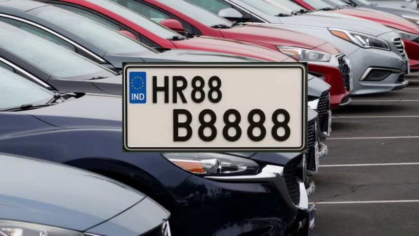 ದೇಶದಲ್ಲೇ ದುಬಾರಿ ಮೊತ್ತಕ್ಕೆೆ ಬಿಕರಿಯಾದ ಸಂಖ್ಯೆೆ  ್ಯಾನ್ಸಿಿ ನಂಬರ್ 1.17  ಕೋಟಿ ರೂ.ಗೆ ಹರಾಜು