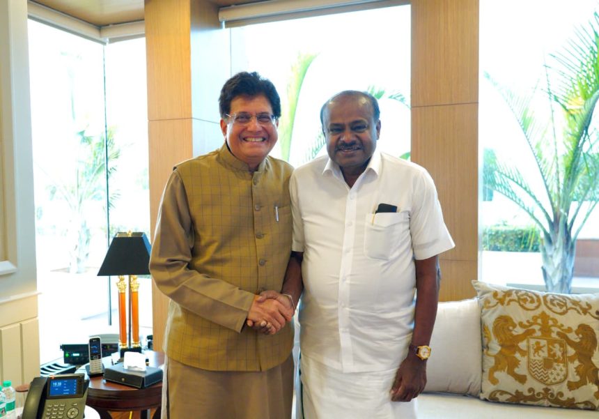 ಮಂಡ್ಯ, ಮೈಸೂರು, ಚಾಮರಾಜನಗರ, ಕೋಲಾರ, ಹಾಸನ, ಮಂಗಳೂರು, ಹುಬ್ಬಳ್ಳಿಿ-ಧಾರವಾಡ, ರಾಯಚೂರು, ಬೀದರ್ ಜಿಲ್ಲೆಗಳನ್ನು ಒಳಗೊಂಡ ಯೋಜನೆ ಮನವಿ 9 ಜಿಲ್ಲೆಗಳನ್ನು ಒಳಗೊಂಡ ಕೈಗಾರಿಕಾ ಕಾರಿಡಾರ್ ಸ್ಥಾಾಪನೆಗೆ ಎಚ್‌ಡಿಕೆ ಪ್ರಸ್ತಾಾಪ