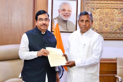 ಾಲ್ದಂಡಿ ಜೋಳಕ್ಕೆೆ ಬೇಡಿಕೆ ಹೆಚ್ಚಳ: ಕನಿಷ್ಠ ಬೆಂಬಲ ಬೆಲೆ ಹೆಚ್ಚಿಿಸುವಂತೆ ಕೇಂದ್ರ ಸಚಿವ ಪ್ರಲ್ಹಾಾದ್ ಜೋಶಿ ಅವರಿಗೆ ಮನವಿ  ಜನವರಿಯಿಂದ ‘ಇಂದಿರಾ ಕಿಟ್’: ಕೆ.ಎಚ್. ಮುನಿಯಪ್ಪ