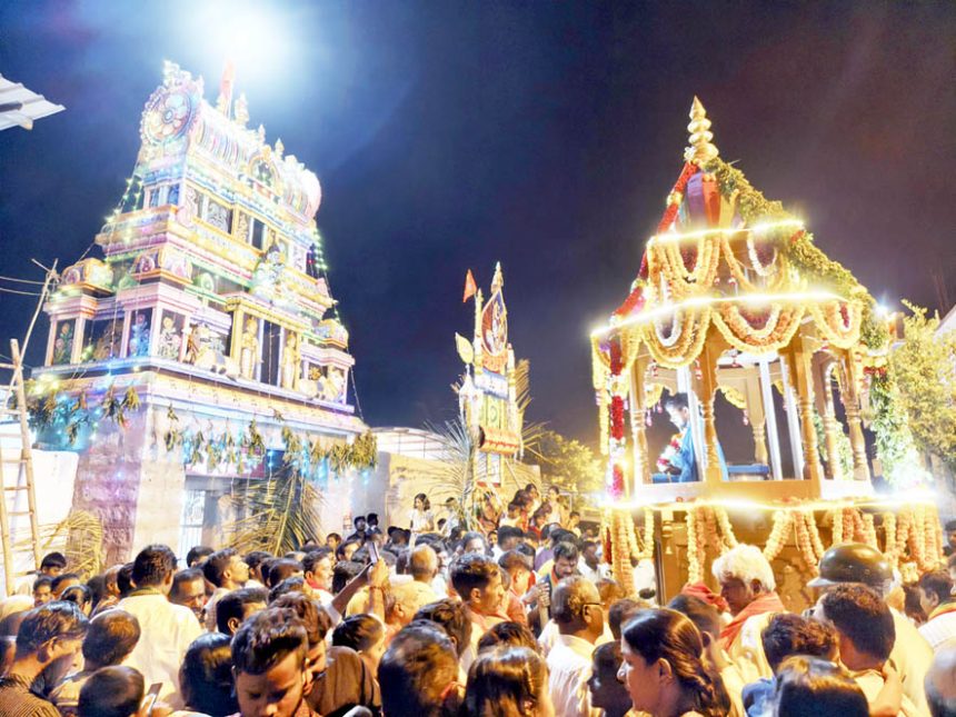 ರಾಯಚೂರು : ಶ್ರೀ ನೀಲಕಂಠೇಶ್ವರ ಅದ್ಧೂರಿ ಮಹಾರಥೋತ್ಸವ