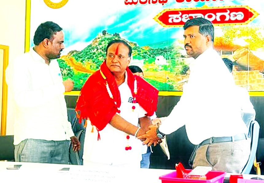 ಪುರಸಭೆ ಅಧ್ಯಕ್ಷರಾಗಿ ಸುರೇಶ್ ಹರಸೂರು ಅವಿರೋಧ ಆಯ್ಕೆ