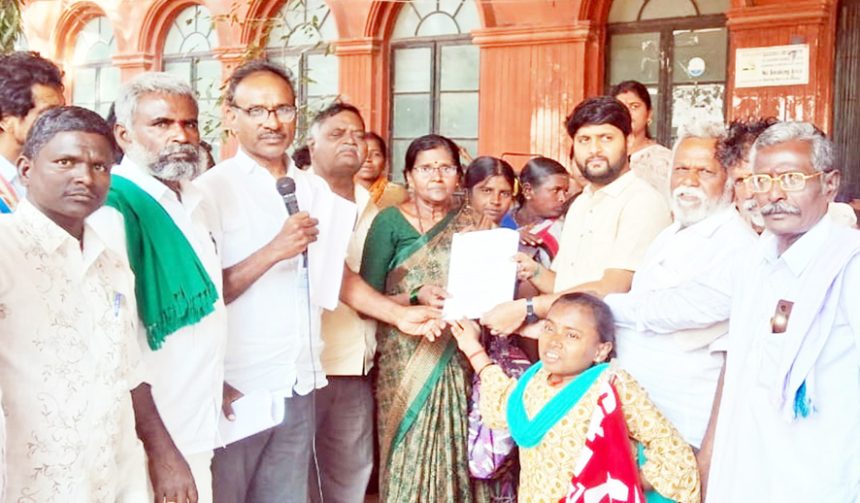 ವಿವಿಧ ಬೇಡಿಕೆ ಈಡೇರಿಸಲು ಒತ್ತಾಯಿಸಿ ಮನವಿ
