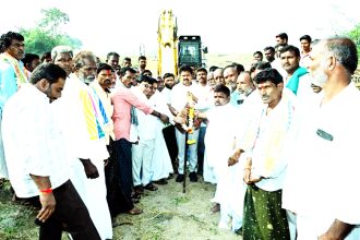 ಕೊರವಿ, ರಾಜಲಬಂಡಗಳಿಗೆ ಶಾಸಕ ದದ್ದಲ್ ಬೇಟಿ ವಿವಿಧ ಅಭಿವೃದ್ಧಿ ಕಾಮಗಾರಿಗಳಿಗೆ ಭೂಮಿ ಪೂಜೆ