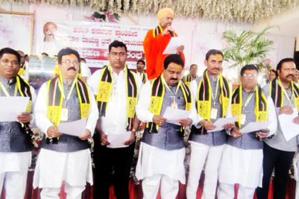 ಕ್ರಾಾಂತಿವೀರ ಸಂಗೊಳ್ಳಿ ರಾಯಣ್ಣ ಪದಾಧಿಕಾರಿಗಳ ಪದಗ್ರಹಣ ಹಿಂದುಳಿದ ಸಮುದಾಯದ ಸರ್ವಾಂಗೀಣ ಅಭಿವೃದ್ದಿಗೆ ಸಂಘಗಳ ಅಗತ್ಯವಿದೆ – ಬಾಬಣ್ಣ