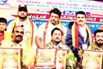 ಸಂತೋಷ ಅಂಗಡಿಗೆ ಕರ್ನಾಟಕ ಸೇವಾ ರತ್ನ ಪ್ರಶಸ್ತಿ