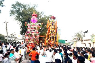 ವಿಜೃಂಭಣೆಯಿಂದ ಜರುಗಿದ ಆಂಜನೇಯ ರಥೋತ್ಸವ