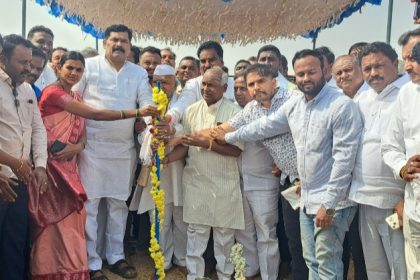 ಕಾರಟಗಿಯಲ್ಲಿ 100 ಹಾಸಿಗೆ ಆಸ್ಪತ್ರೆೆ, ತಾಲೂಕು ಪ್ರಜಾಸೌಧ  ಕಟ್ಟಡಗಳ ಕಾಮಗಾರಿಗೆ ಸಚಿವ ಶಿವರಾಜ ತಂಗಡಗಿಯಿಂದ ಚಾಲನೆ  ಕಾರಟಗಿ ಇತಿಹಾಸದಲ್ಲಿ ಆಸ್ಪತ್ರೆೆ , ಪ್ರಜಾಸೌಧ ಹೊಸ ಮೈಲುಗಲ್ಲಾಾಗಿ