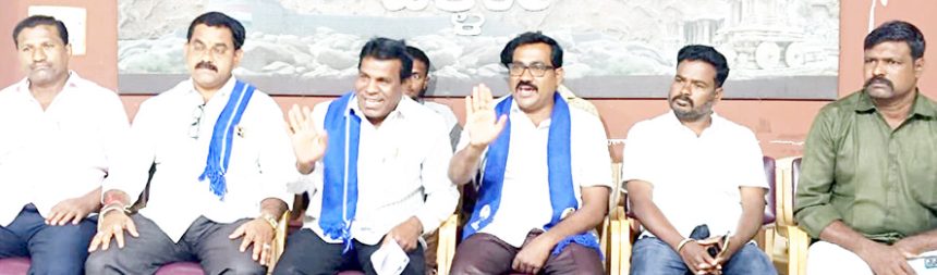 ಡಾ. ಜಿ. ಪರಮೇಶ್ವರ್ ಅವರನ್ನು ಸಿಎಂ ಮಾಡಲಿ : ಚಲವಾದಿ ಮಹಾಸಭಾ ಆಗ್ರಹ