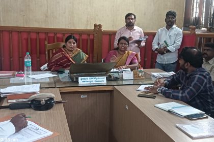 *ರೈತರ ವಿಚಾರ ಬಂದಾಗ ಅಧಿಕಾರಿಗಳು ಪ್ರಾಾಮಾಣಿಕ ಸೇವೆ ಸಲ್ಲಿಸಿ * ಹತ್ತಿಿ ಖರೀದಿ ಕೇಂದ್ರದಲ್ಲಿರುವ ಹಲವು ಸಮಸ್ಯೆೆಗಳು ಸರಿದೂಗಿಸಿ ಜಿನ್ನಿಿಂಗ್ ್ಯಾಕ್ಟರ್‌ಗಳ ಮಾಲೀಕರು ರೈತರ ಸಮಸ್ಯೆೆಗೆ ಸ್ಪಂದಿಸಿ: ಶಾಸಕಿ ಕರೆಮ್ಮ ಗೋಪಾಲಕೃಷ್ಣ