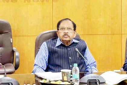 ಕೆಎಸ್‌ಸಿಎ ಆಡಳಿತ ಮಂಡಳಿ, ಹಿರಿಯ ಪೊಲೀಸ್ ಅಧಿಕಾರಿಗಳ ಜೊತೆ ಸಭೆ ಚಿನ್ನಸ್ವಾಮಿ ಕ್ರೀಡಾಂಗಣದಲ್ಲಿ ಕ್ರಿಕೆಟ್ ಪಂದ್ಯಾವಳಿ ಕುರಿತು ಪರಿಶೀಲನೆಗೆ ಸಮಿತಿ ರಚನೆ