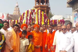 ಘನಮಠ ಶಿವಯೋಗಿಗಳ ಪಲ್ಲಕ್ಕಿ ಉತ್ಸವ ಸಾಮೂಹಿಕ ವಿವಾಹ, ಬೆಳ್ಳಿಛತ್ರಿ ಕಳಸಾರೋಹಣ