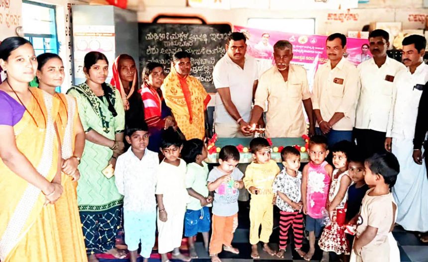 ಮಾವಿನಬಾವಿ ಅಂಗನವಾಡಿಯಲ್ಲಿ ಎಲ್‌ಕೆಜಿ – ಯುಕೆಜಿ ಆರಂಭ