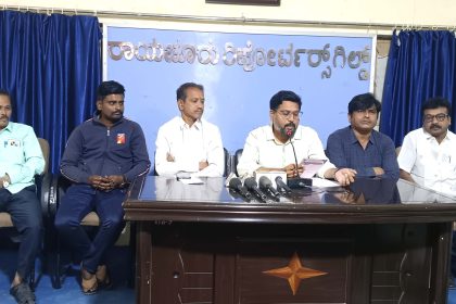 * ರಾಯಚೂರು ರಿಪೋರ್ಟರ್‌ಸ್‌ ಗಿಲ್‌ಡ್‌‌ನ ಜೀವಮಾನ ಸಾಧನೆ ಪ್ರಶಸ್ತಿಿಗೆ ರಘುನಾಥರೆಡ್ಡಿಿ ಭಾಜನ * ವಿವಿಧ ಪ್ರಶಸ್ತಿಿಗಳಿಗೆ ಚಂದ್ರಕಾಂತ ಮಸಾನಿ, ಖಾದರ್ ಸೇರಿ ನಾಲ್ವರ ಆಯ್ಕೆೆ ಡಿ.28 ರಂದು ರಾಷ್ಟ್ರೀಯ ಪತ್ರಿಿಕಾ ದಿನಾಚರಣೆ, ಪ್ರಶಸ್ತಿಿ ಪ್ರದಾನ ಸಮಾರಂಭ-ಜಾಗಟಗಲ್