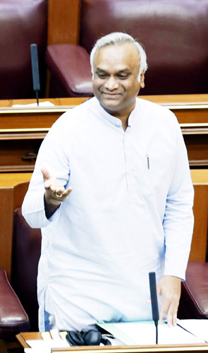 15 ನೇ ಹಣಕಾಸು ಆಯೋಗದಿಂದ ರಾಜ್ಯಕ್ಕೆ 2500 ಕೋಟಿ ಬಾಕಿ : ಸಚಿವ ಪ್ರಿಯಾಂಕ್