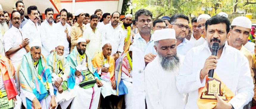 ಉಮ್ರಾ ಯಾತ್ರಾರ್ಥಿಗಳಿಗೆ ಸನ್ಮಾನ ಬೀಳ್ಕೊಡುಗೆ