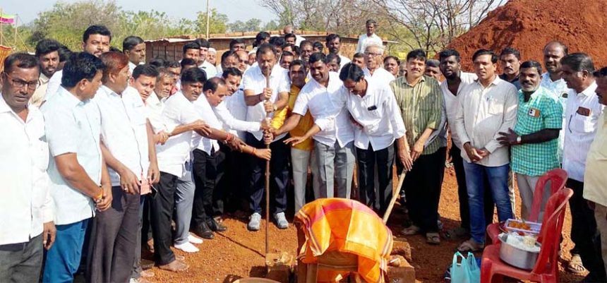 17 ಕೋಟಿ ವೆಚ್ಚದ ಇಂದಿರಾ ಗಾಂಧಿ ಬಾಲಕಿಯರ ಹಾಸ್ಟೆಲ್‌ಗೆ ಗುದ್ದಲಿ ಪೂಜೆ