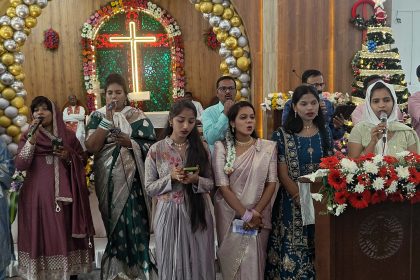 ಸಡಗರ ಸಂಭ್ರಮದಿಂದ ಕ್ರಿಿಸ್ಮಸ್ ಆಚರಣೆ , ವಿಶೇಷ ಪ್ರಾಾರ್ಥನೆೆ