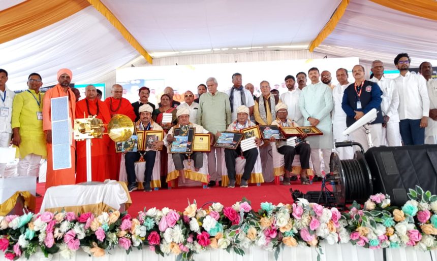 ಯಾದಗಿರಿಯಲ್ಲಿ  5 ನೇ ರಾಜ್ಯಮಟ್ಟದ ವೈಜ್ಞಾನಿಕ ಸಮ್ಮೇಳನ  ಸಚಿವ ಶರಣಬಸ್ಸಪ್ಪಗೌಡ ದರ್ಶನಾಪುರ ಕಳವಳ ತಂತ್ರಜ್ಞಾನದಲ್ಲಿ ಭಾರತ ವಿಶ್ವಮಟ್ಟದಲ್ಲಿ ಮುನ್ನಡೆದರೂ ಮೂಢನಂಬಿಕೆ ಇನ್ನೂ ಇರುವುದು ವಿಷಾದಕರ ಸಂಗತಿ