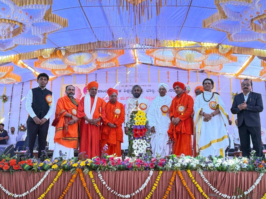 ಪಟ್ಟದ್ದೇವರ ವಿಚಾರಧಾರೆ ಮಠಾಧೀಶರಿಗೆ ಮಾದರಿ : ಖಂಡ್ರೆೆ