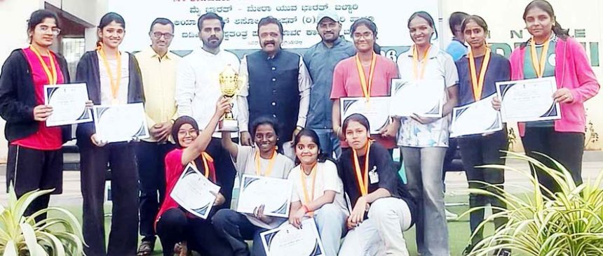 ವಿದ್ಯಾರ್ಥಿಗಳು ಕ್ರೀಡಾಸಕ್ತಿ ಬೆಳೆಸಿಕೊಳ್ಳಿ: ಸಂತೋಷ ರೆಡ್ಡಿ.ಆರ್