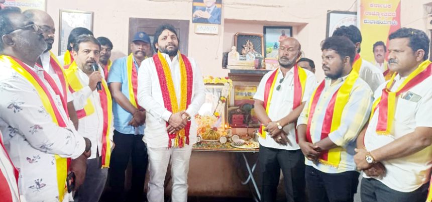 ಕುವೆಂಪು ಅವರು ಸಾಹಿತ್ಯದಿಂದಲೇ ವಿಶ್ವಮಾನವರಾದರು