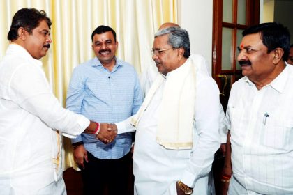 ವಿಧಾನಸಭೆ ಮೊಗಸಾಲೆಯಲ್ಲಿ ನಾಟಿಕೋಳಿ ಬಗ್ಗೆೆ ಸ್ವಾಾರಸ್ಯಕರ ಚರ್ಚೆ ‘ಹೇ ಅಶೋಕ್, ನಾಟಿಕೋಳಿ ತಿನ್ನು ಏನೂ ಆಗಲ್ಲ’