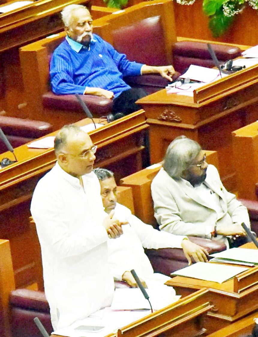 ಆರೋಗ್ಯ ಯೋಜನೆಗಳಿಗೆ ಕೇಂದ್ರ ಅನುದಾನ ಅತ್ಯಲ್ಪ ಖಾಸಗಿ ಆಸ್ಪತ್ರೆಗಳಿಗೆ ಹೆಚ್ಚಿನ ದರ ನೀಡಲು ಪ್ರಯತ್ನ : ದಿನೇಶ್ ಗುಂಡೂರಾವ್