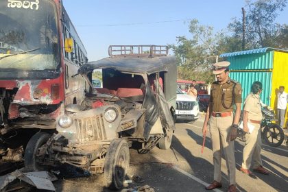 ಬಸ್ ಹಾಗೂ ಕಮಾಂಡರ್ ಜೀಪ್ ನಡುವೆ ಭೀಕರ ಅಪಘಾತ ; ಮೂವರ ಸಾವು
