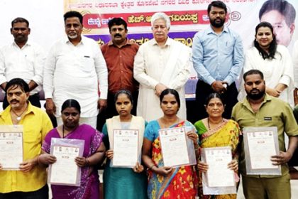 ದಾಖಲೆಗಳಿಲ್ಲದ 351 ಕೊಳಗೇರಿ ನಿವಾಸಿಗಳಿಗೆ ಹಕ್ಕು ಪತ್ರ ; ಶಾಸಕ ಗವಿಯಪ್ಪ