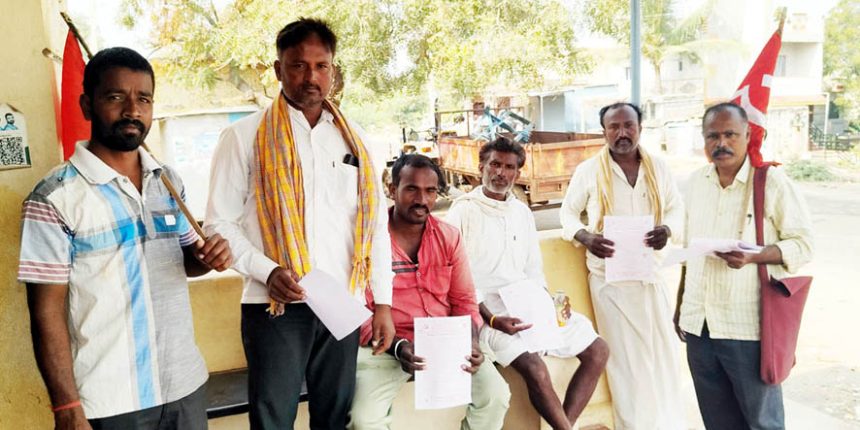 ಬುಂಕಲದೊಡ್ಡಿಯಲ್ಲಿ ಸಿಪಿಎಂ ಪ್ರಚಾರ ಆಂದೋಲನ ! ಕುರ್ಚಿ ಕದನ ಬಿಟ್ಟು ಜನರ ಸಮಸ್ಯೆ ಬಗೆಹರಿಸಿ : ಅಗಳದಾಳ ಎಚ್ಚರಿಕೆ