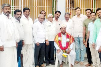 ಹರಸೂರಗೆ ಹಿಂದುಳಿದ ವರ್ಗಗಳ ಒಕ್ಕೂಟದಿಂದ ಸನ್ಮಾನ