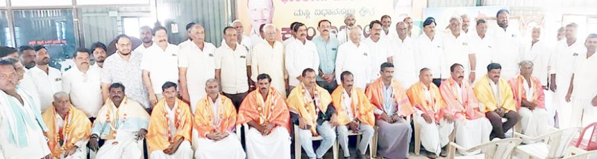 ಬಿಜೆಪಿ ಪಕ್ಷದ ಬೆಂಬಲಿತ ಅಭ್ಯರ್ಥಿ ಗೆಲುವು-12 ನಿರ್ದೇಶಕರಿಗೆ ಸನ್ಮಾನ