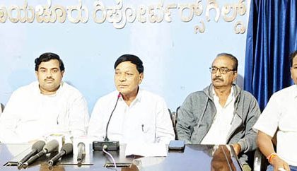 ಯರಮರಸ್ ಬಳಿ ಕಸಾಯಿ ಖಾನೆ ನಿರ್ಮಿಸಿದರೆ ಪಾಲಿಕೆಗೆ ಮುತ್ತಿಗೆಯ ಎಚ್ಚರಿಕೆ