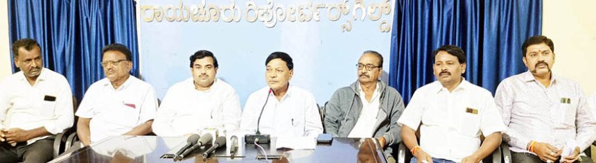 ಯರಮರಸ್ ಬಳಿ ಕಸಾಯಿ ಖಾನೆ ನಿರ್ಮಿಸಿದರೆ ಪಾಲಿಕೆಗೆ ಮುತ್ತಿಗೆಯ ಎಚ್ಚರಿಕೆ