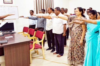 ರಾಯಚೂರು: ವಿವಿಧ ಕಚೇರಿಗಳಲ್ಲಿ ಮಾನವ ಹಕ್ಕುಗಳ ದಿನಾಚರಣೆಯ ಪ್ರತಿಜ್ಞಾವಿಧಿ ಬೋಧನೆ