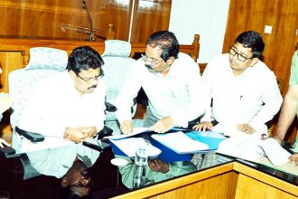 ಜೆಸ್ಕಾಾಂ ಅಧಿಕಾರಿಗಳೊಂದಿಗೆ ಶಾಸಕ ದದ್ದಲ್ ಸಭೆ ಗ್ರಾಮೀಣ ಜನರ ಬೇಡಿಕೆಯಾನುಸಾರ ಟಿಸಿ ಪೂರೈಸಲು ಸೂಚನೆ