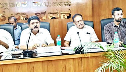 ಸಚಿವ ಭೈರತಿ ಸುರೇಶರಿಂದ ಪ್ರಗತಿ ಪರಿಶೀಲನಾ ಸಭೆ ಹೆಚ್ಚುವರಿ 20 ಎಂಎಲ್‌ಡಿ ನೀರು ಸಂಗ್ರಹಕ್ಕೆೆ ಶಾಸಕರ ಮನವಿ ಶುದ್ಧ ನೀರು ಪೂರೈಕೆ ಮಾಡಿ, ಸ್ಲಂ ವಾಸಿಗಳಿಗೆ ಇ- ಖಾತಾಕ್ಕೆೆ ಕ್ರಮ ವಹಿಸಿ