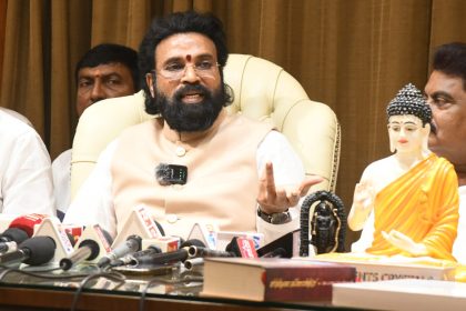 ಬಳ್ಳಾರಿಯ ಕೌಲ್‌ಬಜಾರ್‌ನಲ್ಲಿ 10 ಸಾವಿರಕ್ಕೂ ಹೆಚ್ಚಿನ ಬಾಂಗ್ಲಾಾ ನಿವಾಸಿಗಳು ; ಬಿ. ಶ್ರೀರಾಮುಲು