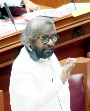 ವಿಧಾನ ಪರಿಷತ್‌ನಲ್ಲಿ ಸದಸ್ಯರ ಪ್ರಶ್ನೆಗೆ ಉತ್ತರಿಸಿದ ಸಚಿವರು ರಾಜ್ಯದಲ್ಲಿ 6395 ಆನೆ, 563 ಹುಲಿಗಳು : ಸಚಿವ ಈಶ್ವರ್ ಖಂಡ್ರೆ