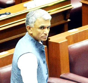 ವಿಧಾನ ಪರಿಷತ್ತಿನಲ್ಲಿ ಶಿವಕುಮಾರ್ ಕೆ. ಅವರ ಪ್ರಶ್ನೆಗೆ ಸಚಿವರ ಉತ್ತರ ಪರವಾನಗಿ ಭೂ ಮಾಪಕರ ಖಾಯಂ ಅಸಾಧ್ಯ: ಕೃಷ್ಣ ಬೈರೇಗೌಡ