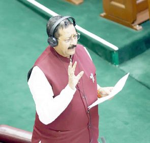 ನಾನು ಅಡ್ಜಸ್‌ಟ್‌‌ಮೆಂಟ್ ಗಿರಾಕಿ ಅಲ್ಲ: ಮೊದಲ ಸಾಲಿನಲ್ಲಿ ಕೂರಿಸಿ’