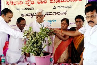 ಸೋಮಲಾಪುರ, ಮಾಡಶಿರವಾರ ಸರಕಾರಿ ಪ್ರೌೌಢಶಾಲಾ ಕಟ್ಟಡ ಉದ್ಘಾಾಟನೆ ಶಿಕ್ಷಣ, ಆರೋಗ್ಯಕ್ಕೆ ಮೊದಲ ಆದ್ಯತೆ – ಹಂಪನಗೌಡ ಬಾದರ್ಲಿ