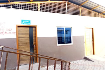 ಸಿರವಾರ: ಬಸ್ ನಿಲ್ದಾಣ ಶೌಚಾಲಯ ಬಂದ್, ಪ್ರಯಾಣಿಕರ ಪರದಾಟ…!