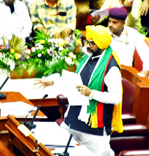 ಉತ್ತರದ ರೈತರ ಸಮಸ್ಯೆ, ಬೆಳೆ ಹಾನಿ ಬೆಂಬಲ ಬೆಲೆ ಕುರಿತು ಕಲಾಪ: ಆರೋಪ, ಪ್ರತ್ಯಾರೋಪ