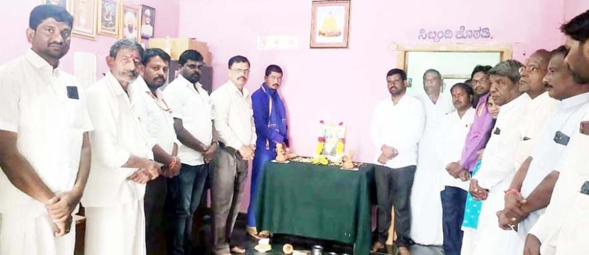 ಬಳಗಾನೂರ ಪಪಂನಲ್ಲಿ ವಿಶ್ವಕರ್ಮ ಅಮರಶಿಲ್ಪಿ ಜಕಣಾಚಾರಿ ಸಂಸ್ಮರಣ ದಿನ ಆಚರಣೆ