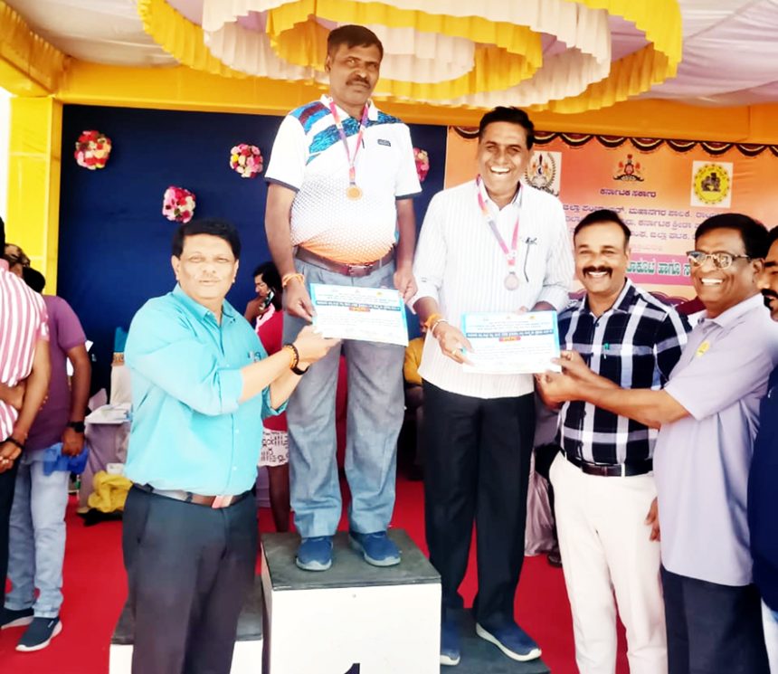 ಚಕ್ರ ಎಸೆತದಲ್ಲಿ ಪ್ರಥಮ