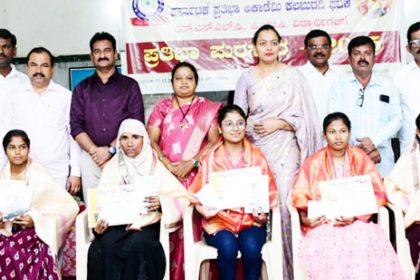 ಸವಾಲುಗಳ ಎದುರಿಸಿ ಬದುಕು ಕಟ್ಟಿಕೊಳ್ಳಲು ಸಲಹೆ