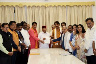 ಕೋಗಿಲು  ಅಕ್ರಮ ವಾಸಿಗಳಿಗೆ ಮನೆ ನೀಡಬಾರದು ಕೋರಿಕೆ: ಬಿಜೆಪಿ ನಿಯೋಗದಿಂದ ಮನವಿ ಬಳಿಕ ಆರ್. ಅಶೋಕ ಹೇಳಿಕೆ ದ್ವೇಷಭಾಷಣ ಮಸೂದೆಗೆ ಸಹಿ ಹಾಕದಂತೆ ರಾಜ್ಯಪಾಲರಿಗೆ ಮನವಿ